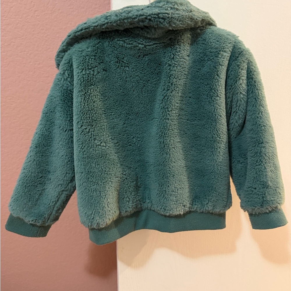 Amazon Essentials Toddler' Teal Faux Fur Coat - Picture 4 of 4